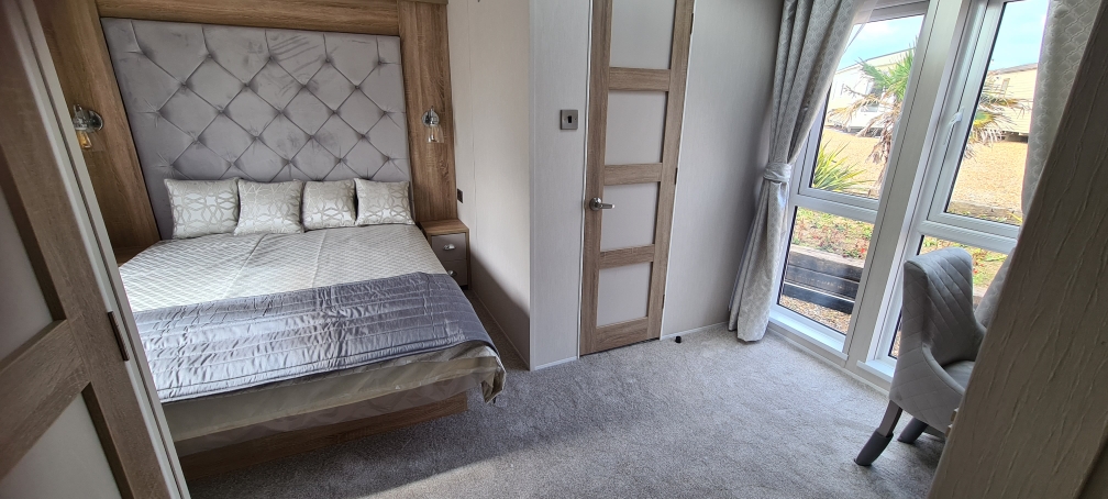 Holiday Homes For Sale At Seal Bay Resort - Willerby Vogue Classic - Bedroom