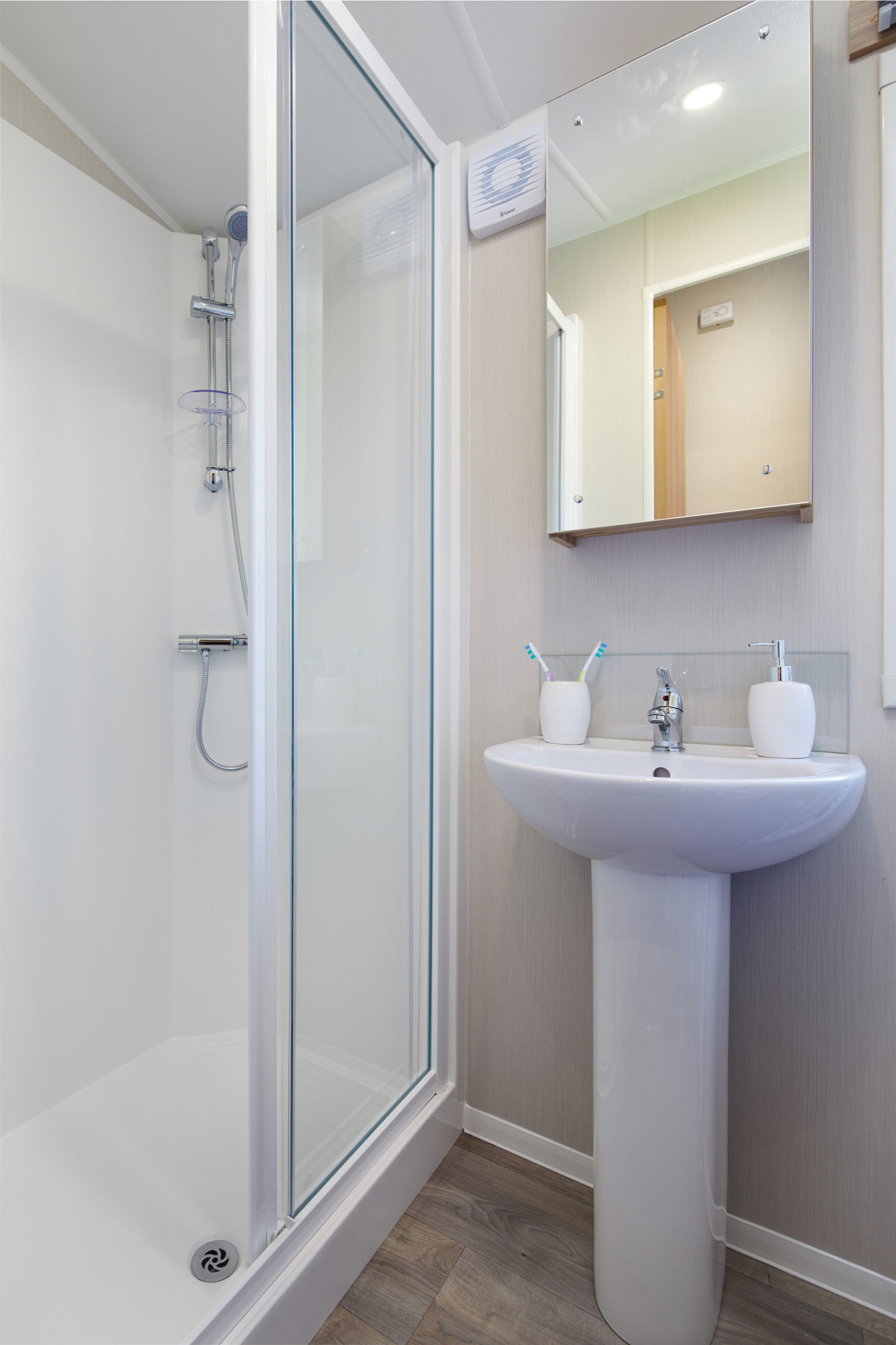Willerby Manor Holiday Home Bathroom